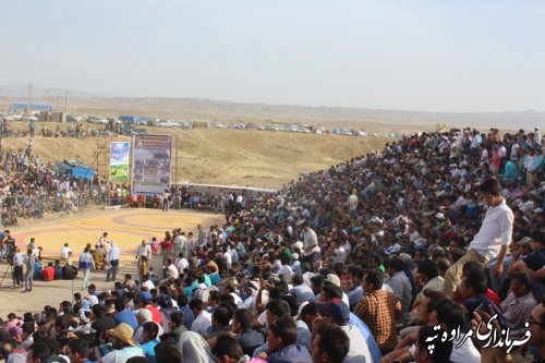 برگزاری بزرگترین رویداد ورزشی شهرستان در آرامگاه مختومقلی فراغی 