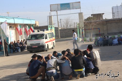 برگزاری مانور سراسری زلزله و ایمنی درتمام مدارس شهرستان مراوه تپه 