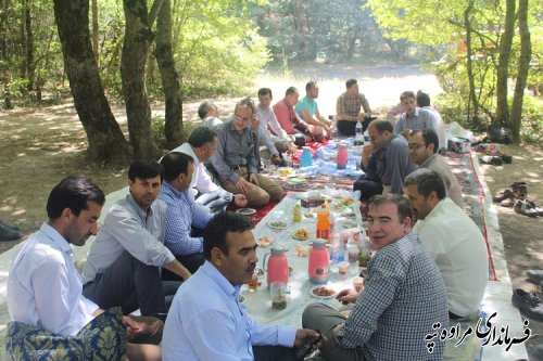 فرماندار مراوه تپه : روحیه شاد کارکنان سبب ارتقای بهروی می شود.