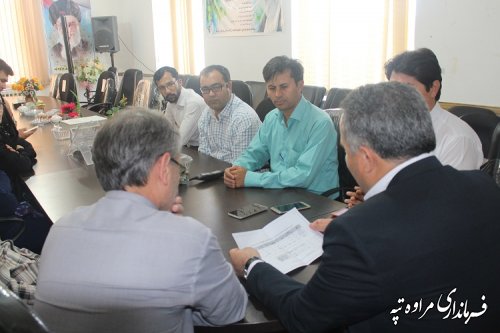 جلسه فرماندار شهرستان مراوه تپه با کارکنان فرمانداری بمناسبت هفته دولت برگزار شد.