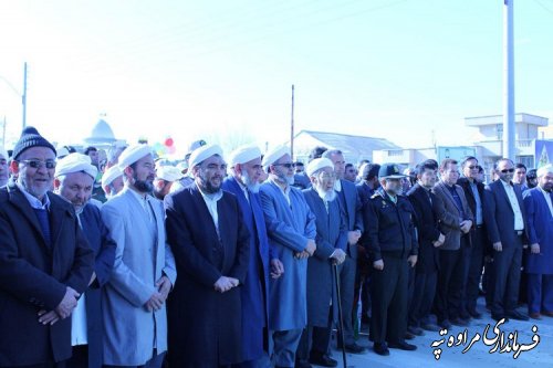 فرماندار مراوه تپه : ملت ایران هرگز به دشمنان قسم خورده انقلاب اجازه نمی دهند خللی بر وحدت و امنیت کشور وارد نمایند.