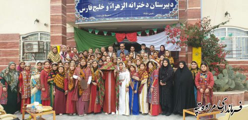  ادبیات عامیانه سرمایه معنوی بوده و باید به نسلهای آینده انتقال یابد.