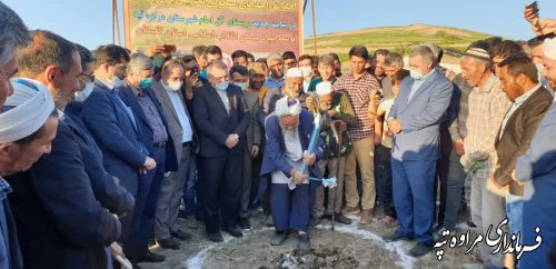   کلنگ احداث۶۴ واحد مسکونی تخریب رانش زمین روستای آق امام بخش گلیداغ شهرستان مراوه تپه به زمین زده شد