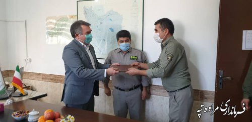  دیدار فرماندار مراوه تپه با کارکنان محیط زیست 