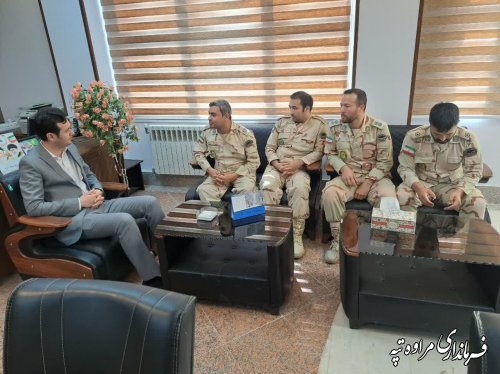دیدار نوروزی فرمانده و پرسنل گروهان مرزی مراوه‌تپه با فرماندار