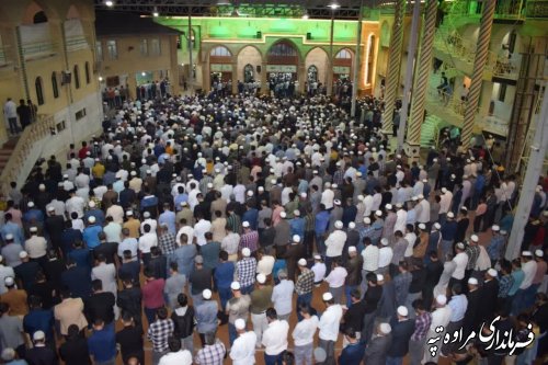 تجمع و اقامه فرایض دینی در سراسر کشور توسط هزاران نفر  ثمره وجود امنیت در کشور است.