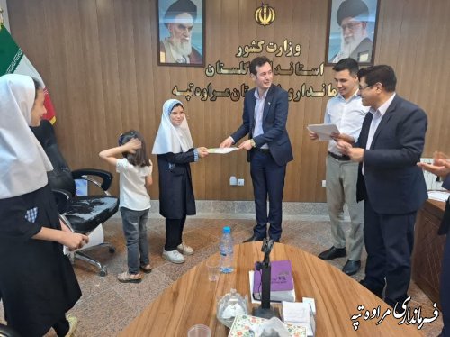 تجلیل از دختران پرسنل فرمانداری شهرستان مراوه‌تپه