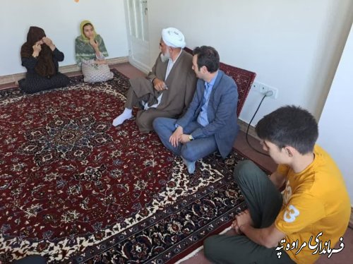 خانواده شهدا، آزادگان و ایثارگران افتخار کشور هستند