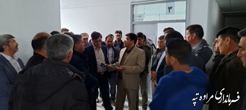 رفع مشکل توزیع کود شیمیایی کشاورزان شهرستان مراوه‌تپه توسط فرماندار 