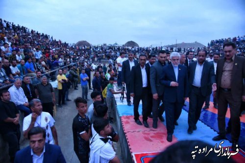 گزارش تصویری /مراسم رسمی ۲۹۱ مین سالروز تولد مختومقلی فراغی شاعر و عارف شهیر ایرانی ترکمن