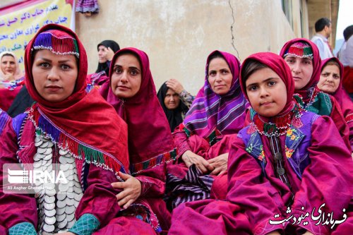 جشنواره فرهنگ و اقتصاد روستا در مینودشت