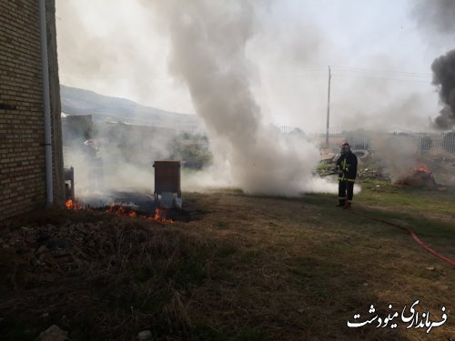 مانور اطفاء حریق در شهرک صنعتی مینودشت برگزار شد