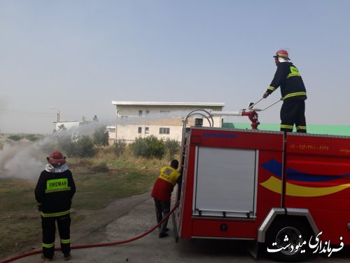 مانور اطفاء حریق در شهرک صنعتی مینودشت برگزار شد