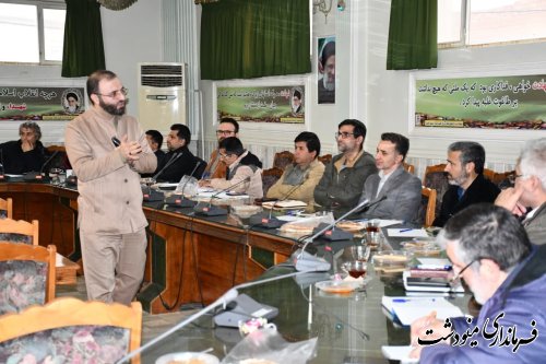 جلسه آموزشی نمایندگان فرماندار در شهرستان مینودشت برگزار شد