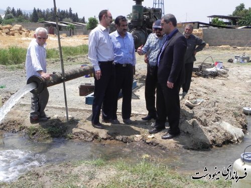 بازدید فرماندار مینودشت از چاه آب شرب روستای قلمی 