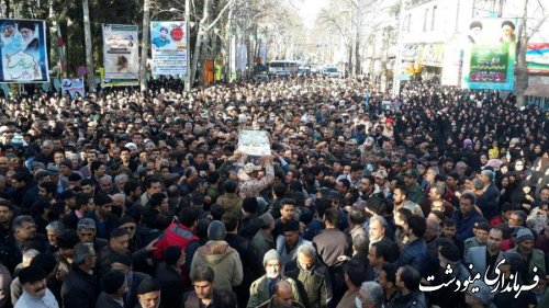 تشیع پیکر پاک شهید مدافع حرم شهید سنجه ونلی بر روی دستان مردم شهرستان مینودشت