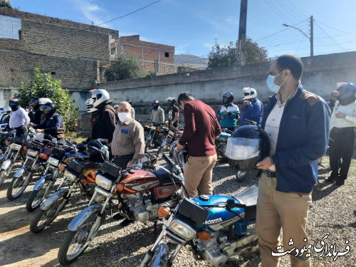 استفاده از کلاه ایمنی و ارتقای دانش ایمنی به راکبان موتور سیکلت امری ضروری است