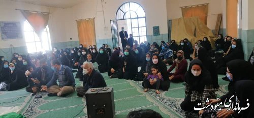 برگزاری میز خدمت در روستای گوگل با حضور معاون سیاسی امنیتی فرماندار