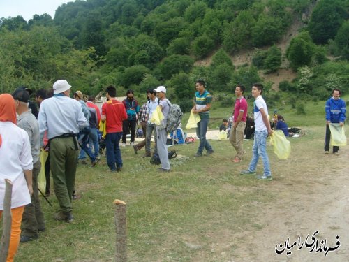 پاکسازی منطقه گردشگری النگ رامیان از زباله / گزارش تصویری