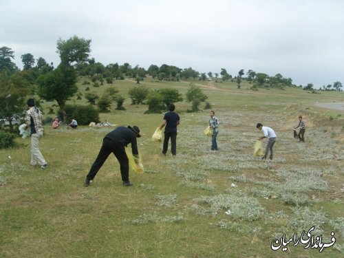 پاکسازی منطقه گردشگری النگ رامیان از زباله / گزارش تصویری