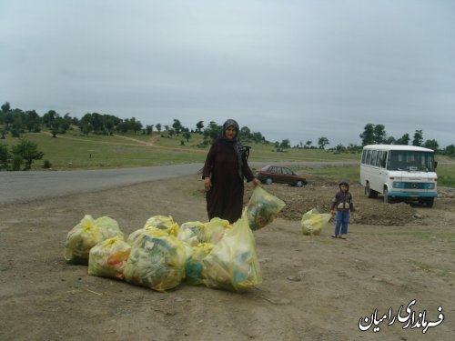 پاکسازی منطقه گردشگری النگ رامیان از زباله / گزارش تصویری