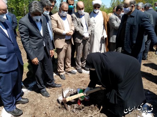 آئین کلنگ زنی بیمارستان91 تختخوابی شهدای رامیان با حضور استاندار گلستان