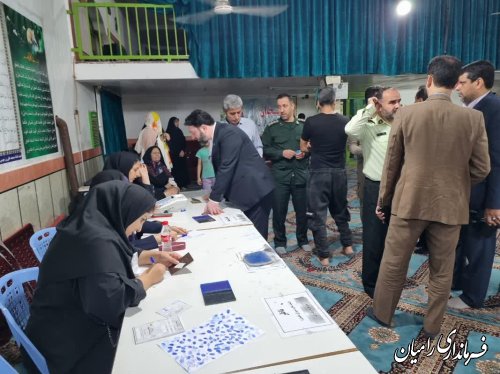 بازدید فرماندار و اعضای شورای تامین از شعب اخذ رأی سطح شهرستان رامیان 