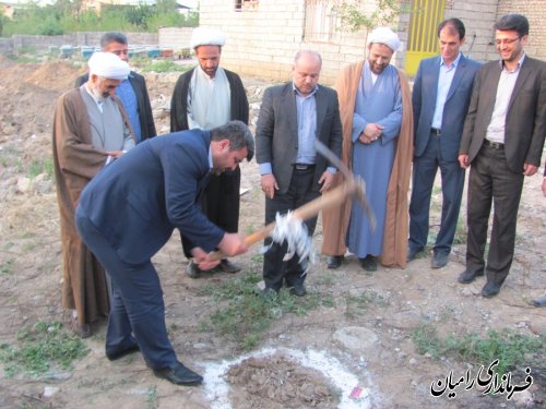 کلنگ زنی خانه عالم روستای سفید چشمه از توابع بخش مرکزی رامیان