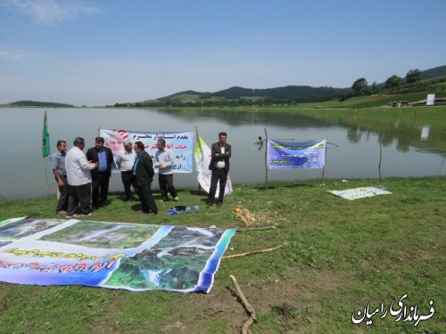 بازدید  فرماندار رامیان از محل برگزاری جشنواره توت فرنگی در روستای شفیع آباد