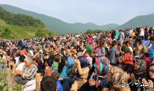 برگزاری پنجمین جشنواره توت فرنگی در روستای شفیع آباد 