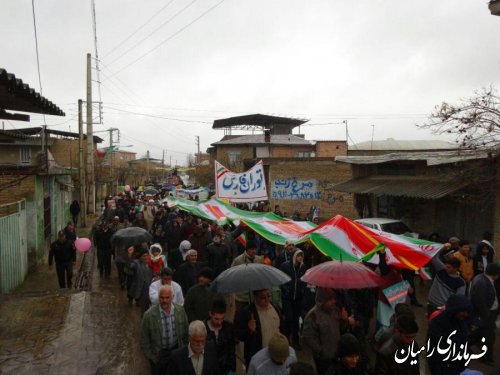 برگزاری راهپیمایی 22 بهمن در روستای توران فارس از توابع بخش مرکزی شهرستان رامیان