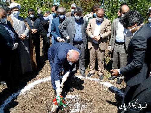 آئین کلنگ زنی بیمارستان91 تختخوابی شهدای رامیان با حضور استاندار گلستان