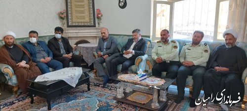 دیدار مسئولین استانی و شهرستانی با مادر بزرگوار شهید حسن میرعرب