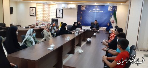 دیدار مسئول و اعضای فعال کانون پرورش فکری رامیان با فرماندار