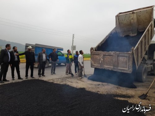 بازدید فرماندار از پروژه آسفالت ورودی شهر 