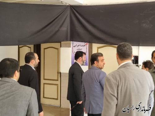 بازدید فرماندار شهرستان رامیان از ستاد انتخابات بخش فندرسک 