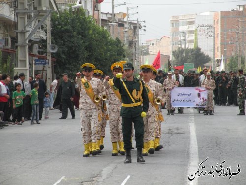 حضور فرماندار شهرستان ترکمن در رژه نیروهای مسلح غرب استان (کردکوی) 