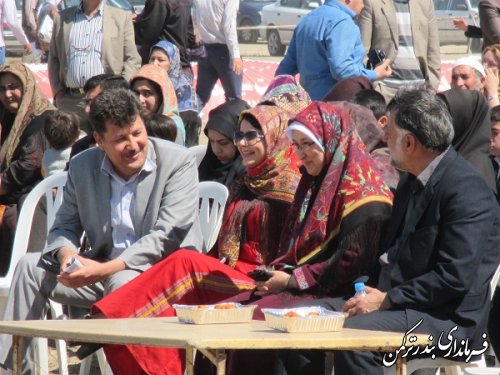 برگزاری جشنواره بومی محلی در محل شنای بندرترکمن