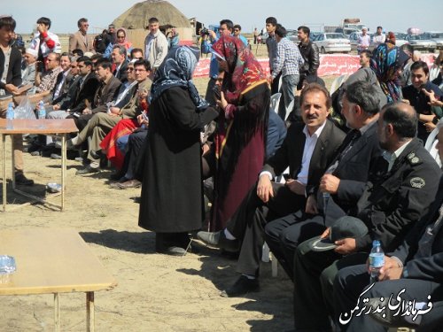 برگزاری جشنواره بومی محلی در محل شنای بندرترکمن