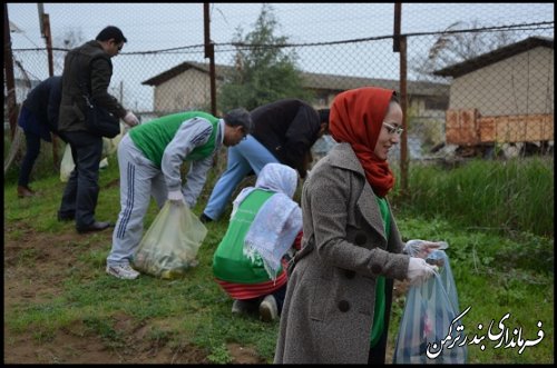 دومین پاکسازی محیط زیست در جزیره آشوراده برگزار شد