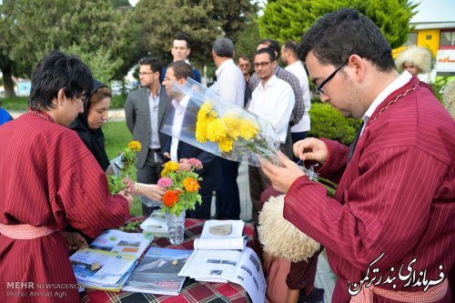 گزارش تصویری از برنامه گل بجای سیگار