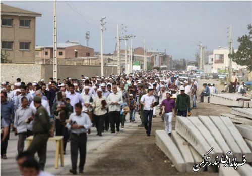  برگزاری نماز عید سعید فطر در عیدگاه بندرترکمن به روایت تصویر 