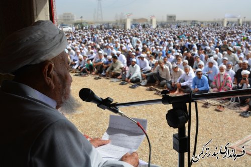 نماز عید سعید فطر با شکوه خاصی در شهرستان ترکمن برگزار شد