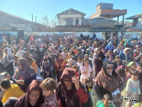 آیین بزرگداشت چهل و پنجمین سالگرد پیروزی انقلاب در روستای چاپاقلی بندرترکمن