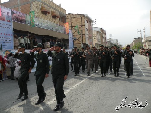 حضور فرماندار شهرستان ترکمن در رژه نیروهای مسلح غرب استان (کردکوی) 