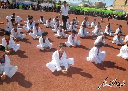 برگزاری جشنواره فرهنگی ورزشی در استادیوم قاندومی شهرستان ترکمن با حضور معاون فرماندار