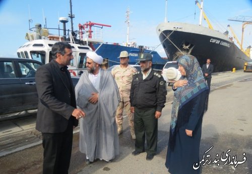 بازدید فرماندار شهرستان ترکمن و مدیر کل بنادر و دریانوردی گلستان از بندر امیرآباد