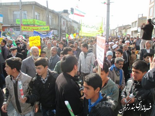 کزارش تصویری از حضور گسترده مردم بندرترکمن در راهپیمایی 22 بهمن