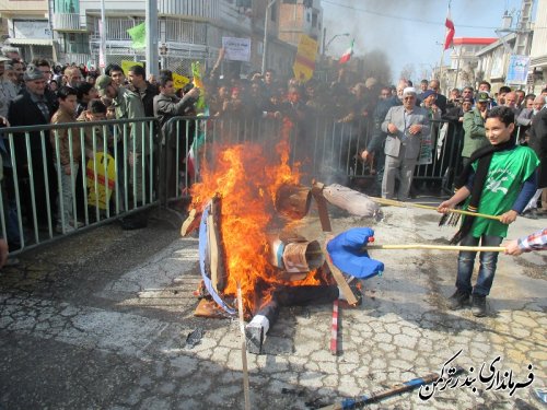 کزارش تصویری از حضور گسترده مردم بندرترکمن در راهپیمایی 22 بهمن