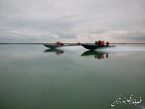 بازديد استاندار گلستان و همراه هيئت همراه از مركز پرورش پن كال چر ماهيان خاوياري خليج گرگان